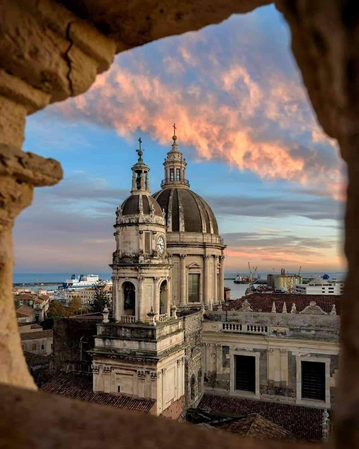 Caronda52 Apartment Catania Bagian luar foto